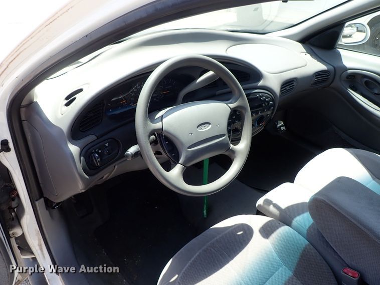 image for item DE5413 1998 Ford Taurus