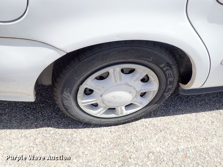 image for item DE5413 1998 Ford Taurus