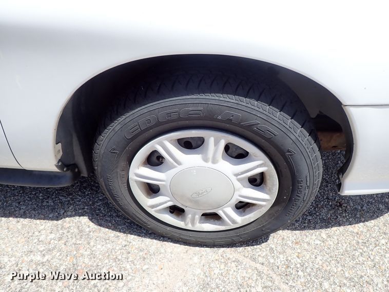 image for item DE5413 1998 Ford Taurus