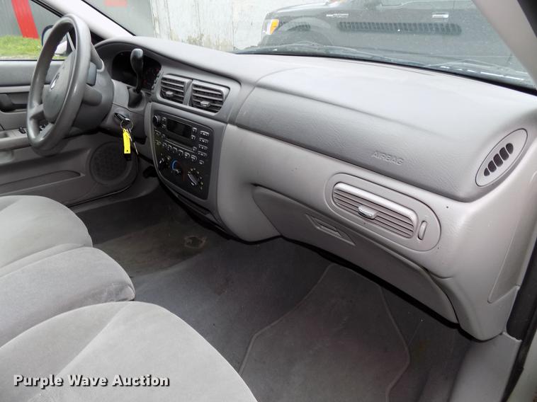 image for item DE7701 2005 Ford Taurus SE