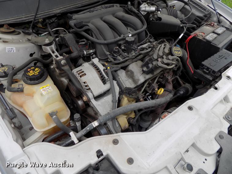 image for item DE7701 2005 Ford Taurus SE