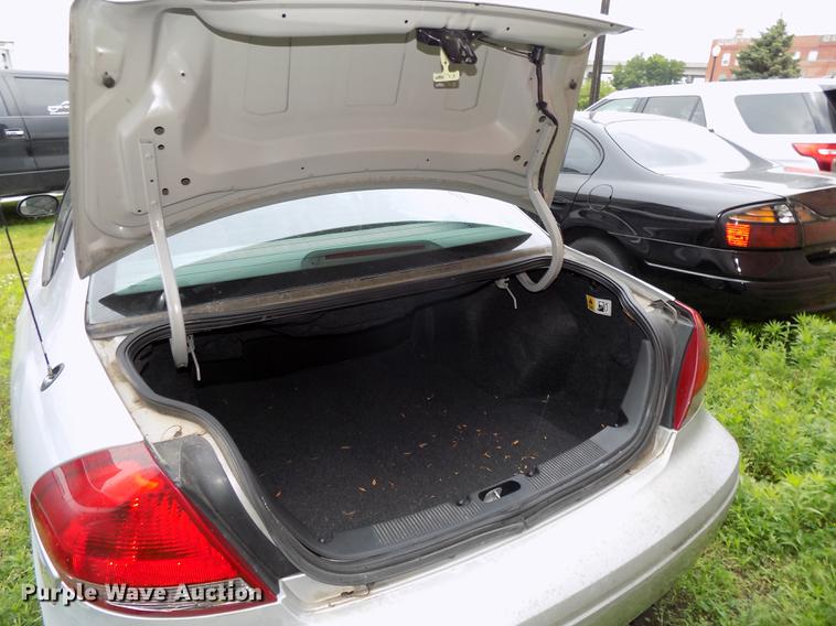 image for item DE7701 2005 Ford Taurus SE