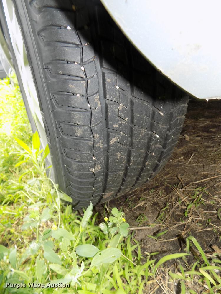 image for item DE7701 2005 Ford Taurus SE