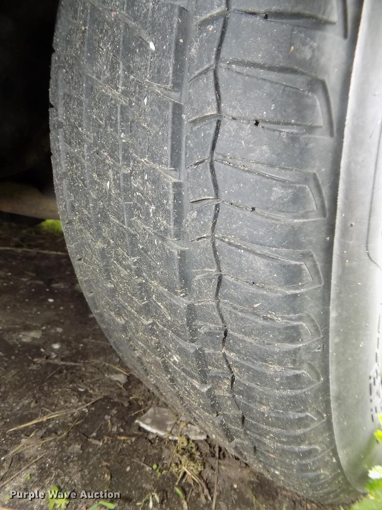 image for item DE7701 2005 Ford Taurus SE