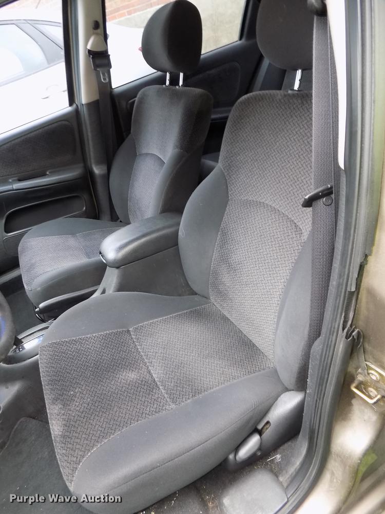 image for item DE7702 2001 Dodge Neon SE