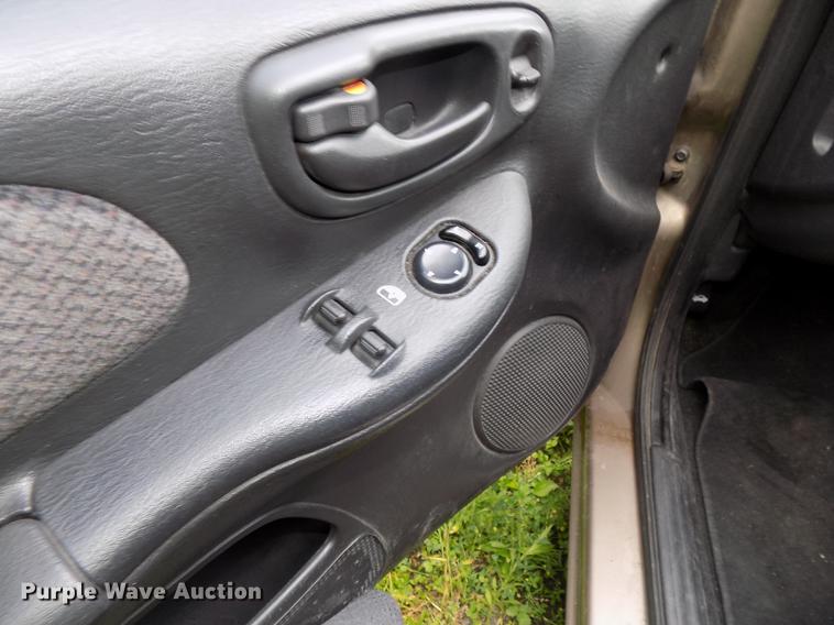 image for item DE7702 2001 Dodge Neon SE