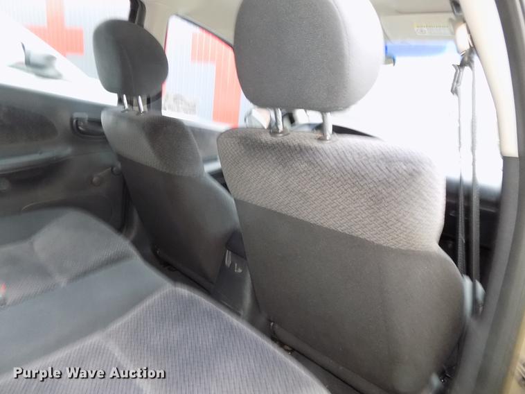 image for item DE7702 2001 Dodge Neon SE