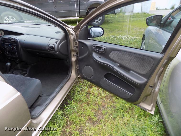 image for item DE7702 2001 Dodge Neon SE