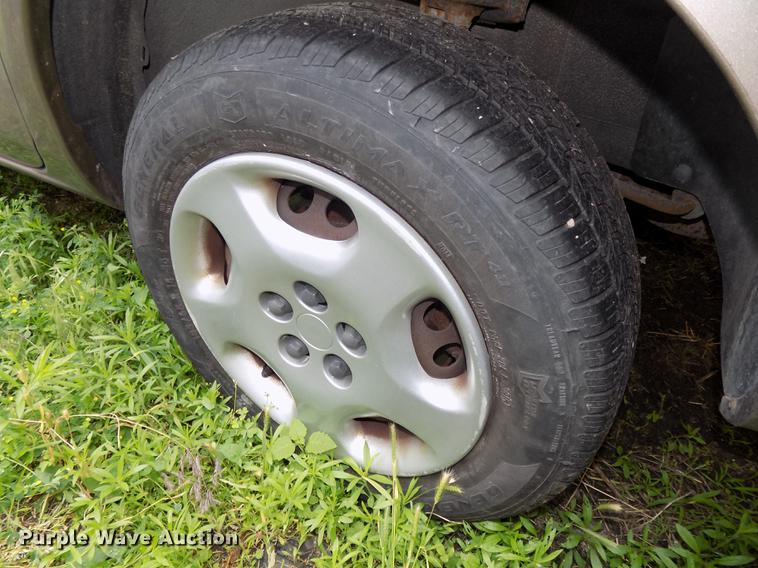 image for item DE7702 2001 Dodge Neon SE