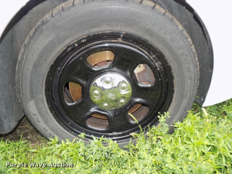 image for item DE7704 2013 Ford Taurus Police Interceptor