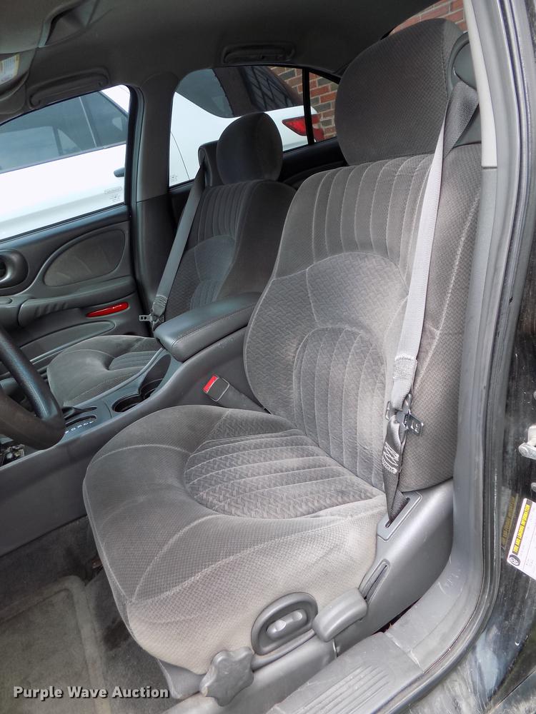 image for item DE7707 2005 Pontiac Boneville SE