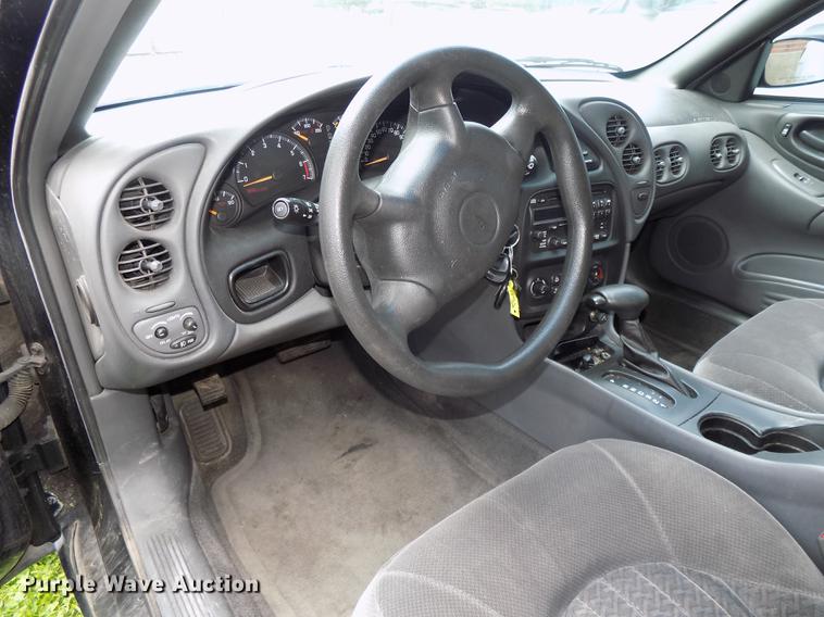 image for item DE7707 2005 Pontiac Boneville SE