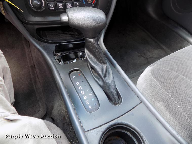 image for item DE7707 2005 Pontiac Boneville SE