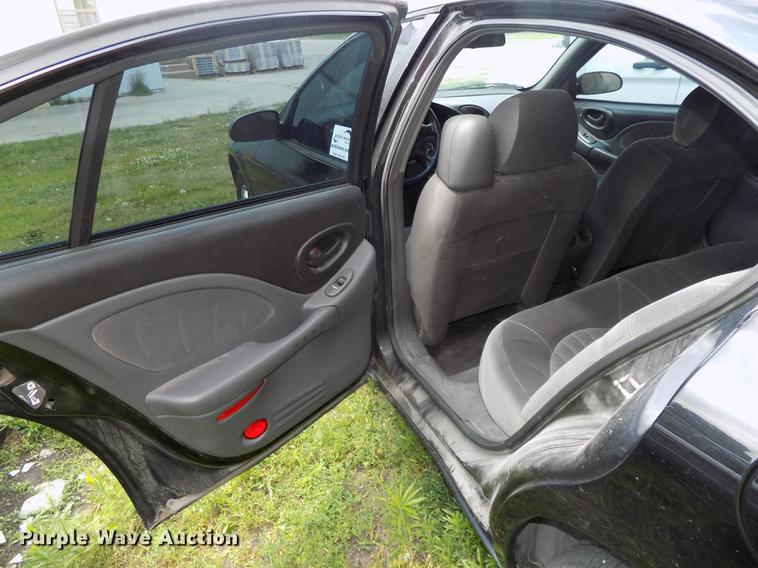 image for item DE7707 2005 Pontiac Boneville SE