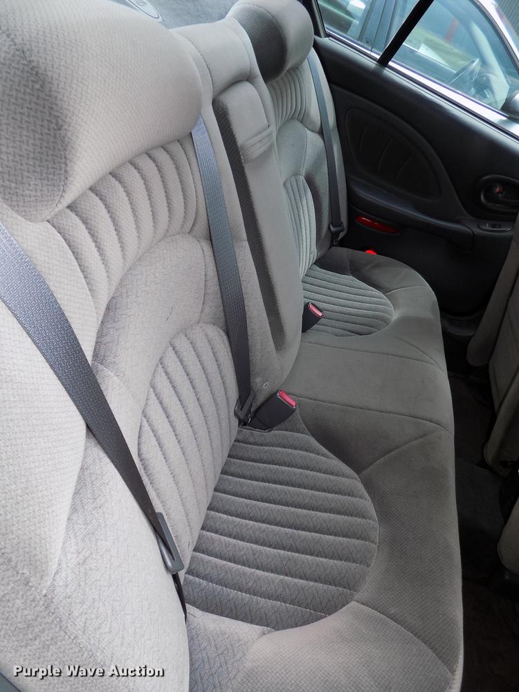 image for item DE7707 2005 Pontiac Boneville SE