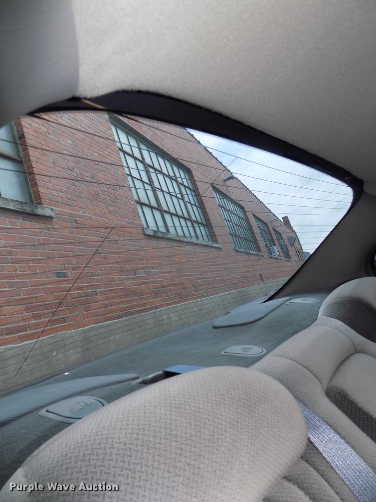 image for item DE7707 2005 Pontiac Boneville SE