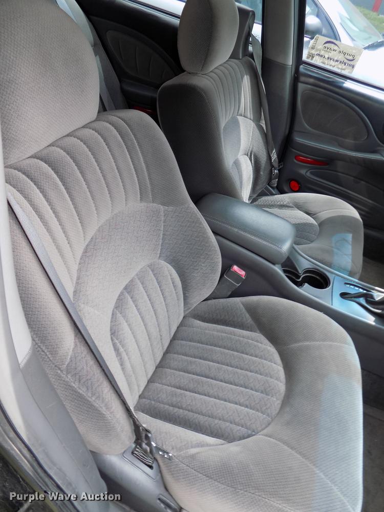 image for item DE7707 2005 Pontiac Boneville SE