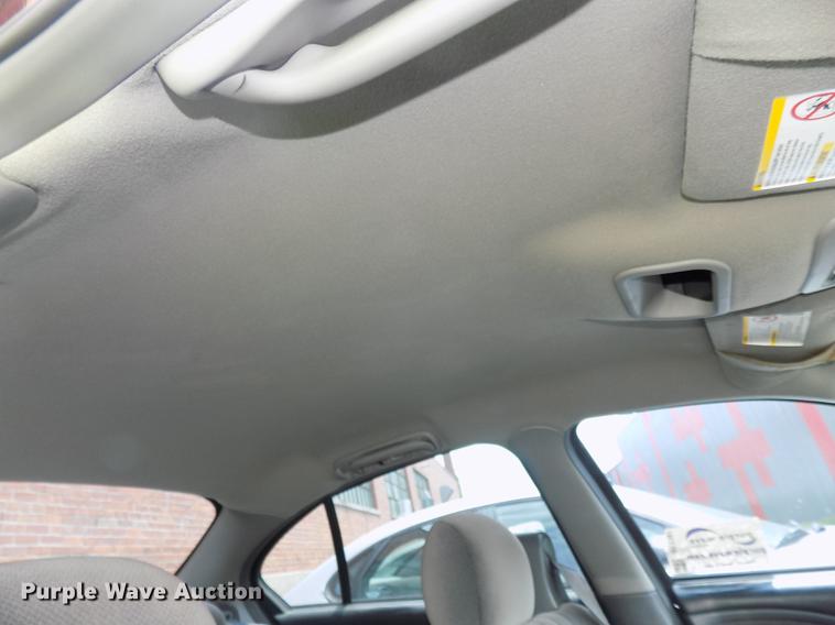 image for item DE7707 2005 Pontiac Boneville SE