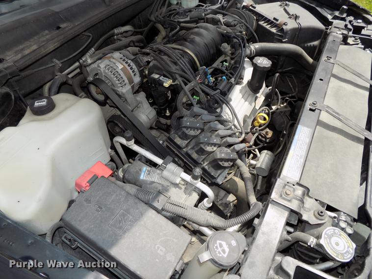 image for item DE7707 2005 Pontiac Boneville SE