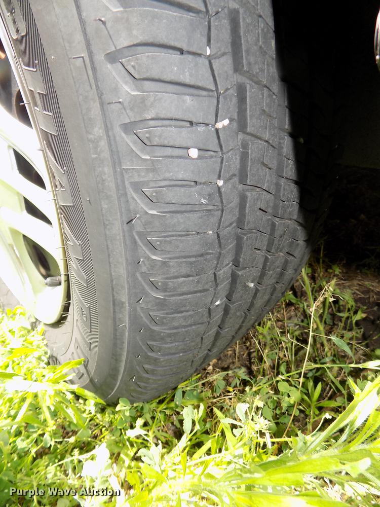 image for item DE7707 2005 Pontiac Boneville SE