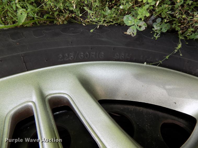 image for item DE7707 2005 Pontiac Boneville SE