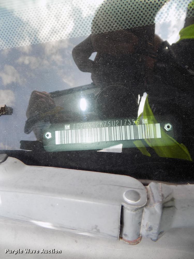 image for item DE7707 2005 Pontiac Boneville SE