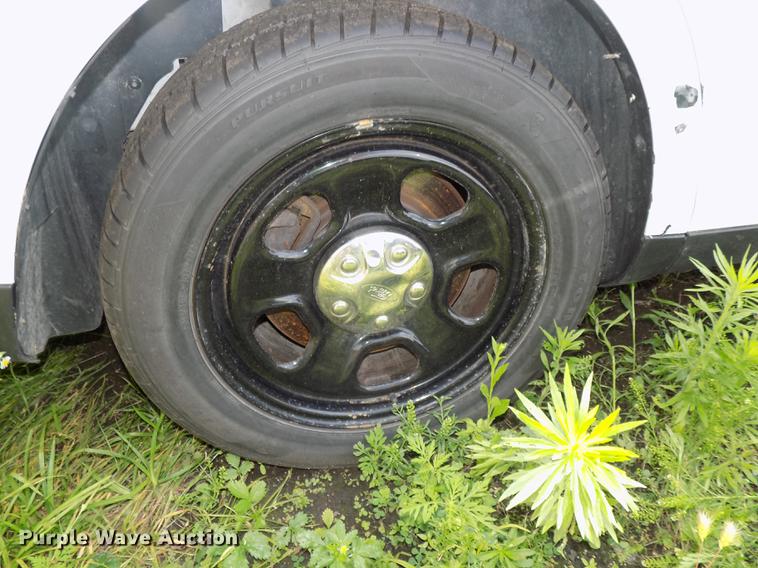 image for item DE7711 2013 Ford Taurus Police Interceptor