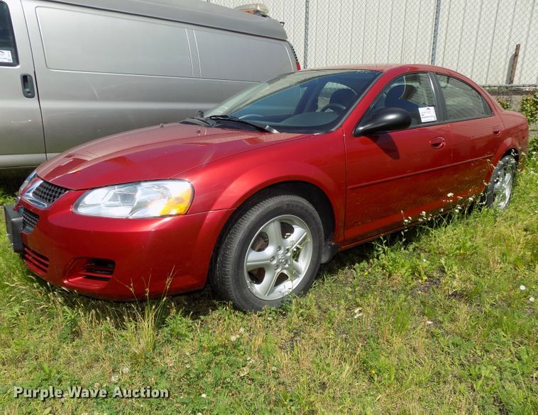 image for item DE7713 2005 Dodge Stratus SXT