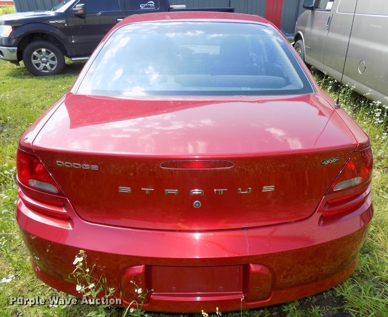 image for item DE7713 2005 Dodge Stratus SXT