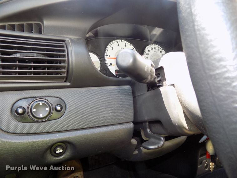 image for item DE7713 2005 Dodge Stratus SXT