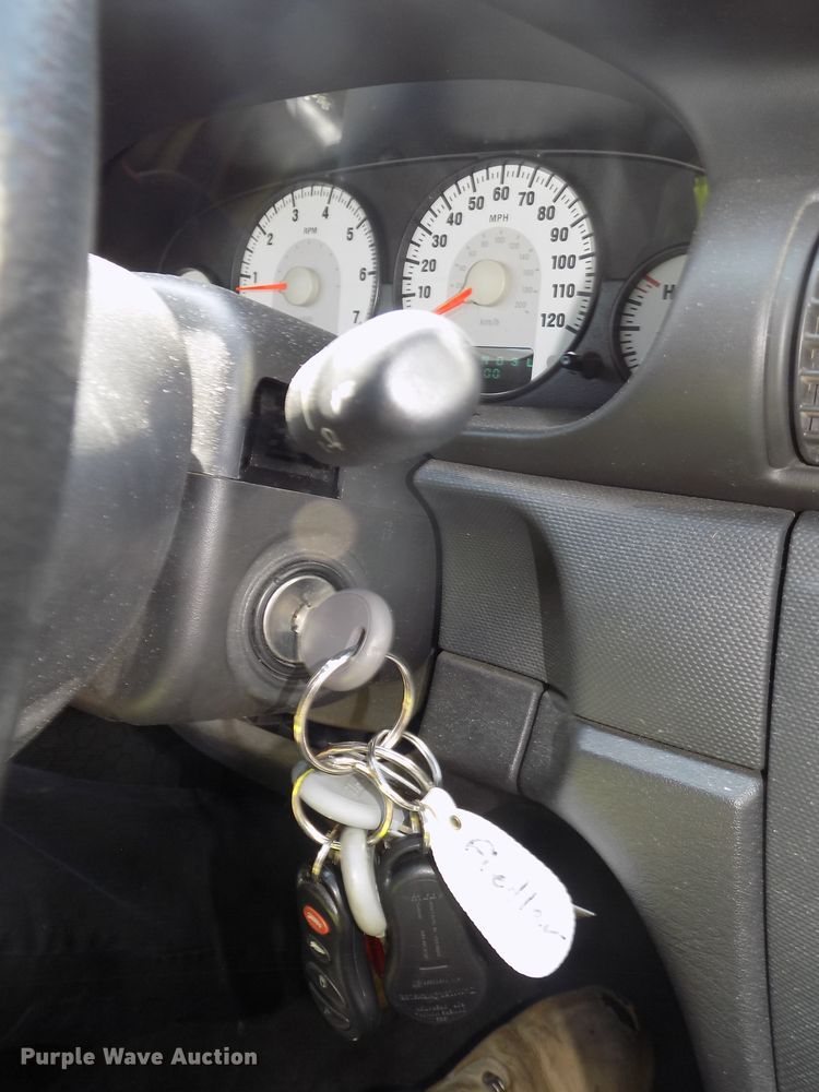 image for item DE7713 2005 Dodge Stratus SXT