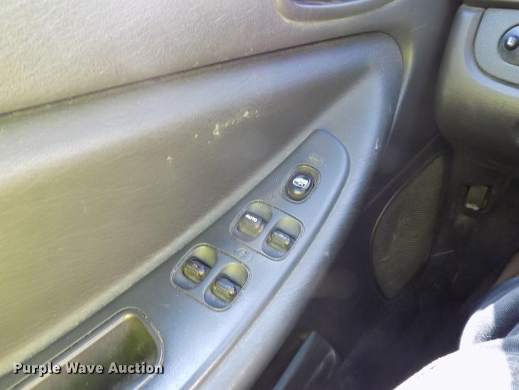 image for item DE7713 2005 Dodge Stratus SXT