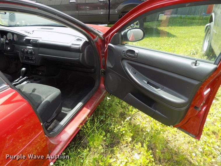 image for item DE7713 2005 Dodge Stratus SXT