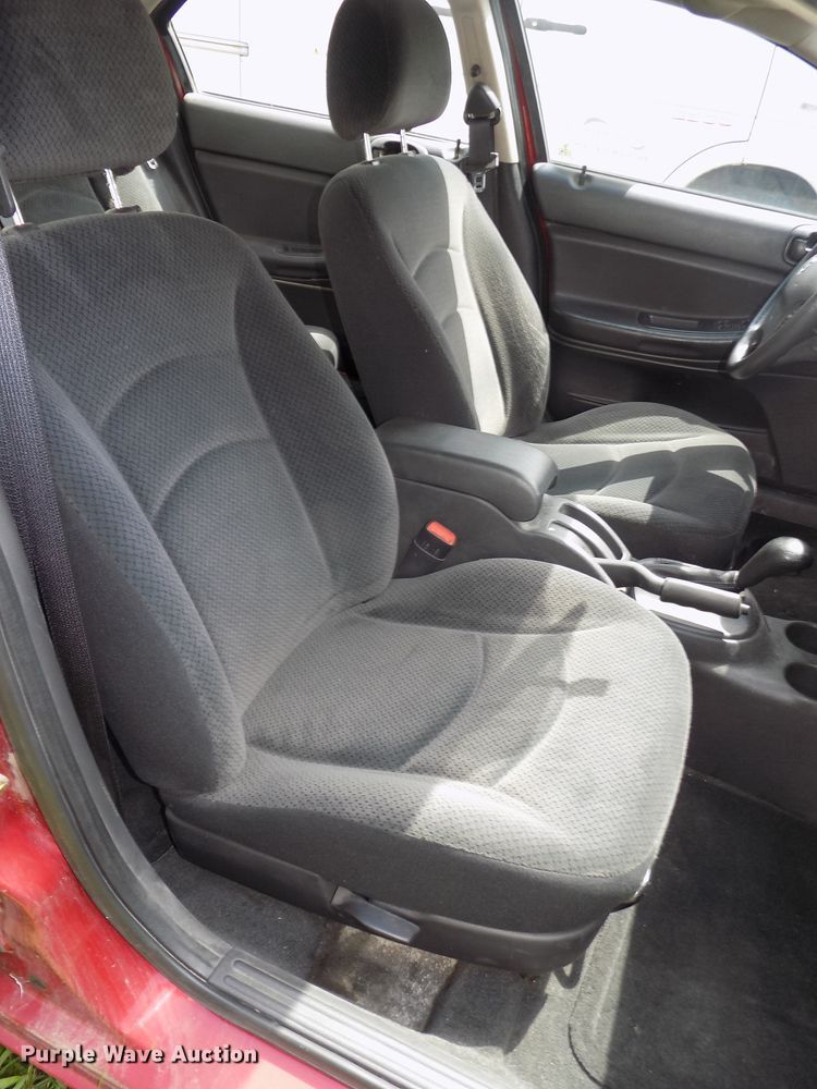 image for item DE7713 2005 Dodge Stratus SXT