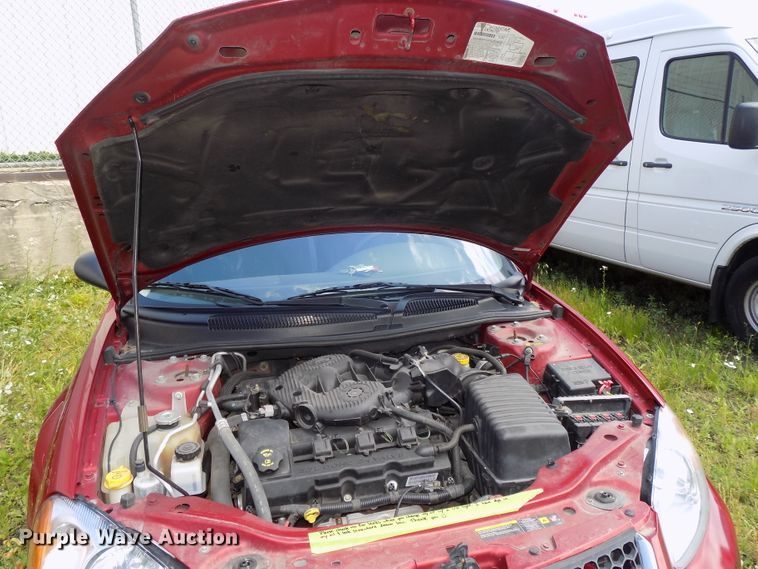 image for item DE7713 2005 Dodge Stratus SXT