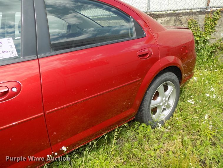 image for item DE7713 2005 Dodge Stratus SXT