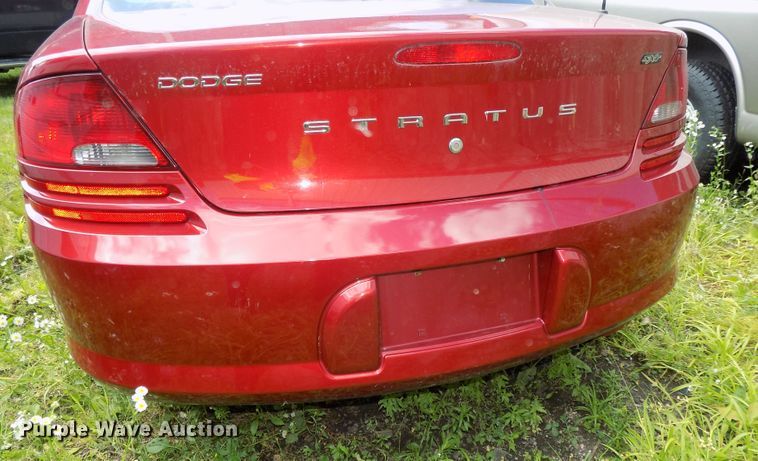 image for item DE7713 2005 Dodge Stratus SXT