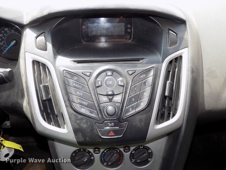 image for item DE7715 2012 Ford Focus SE