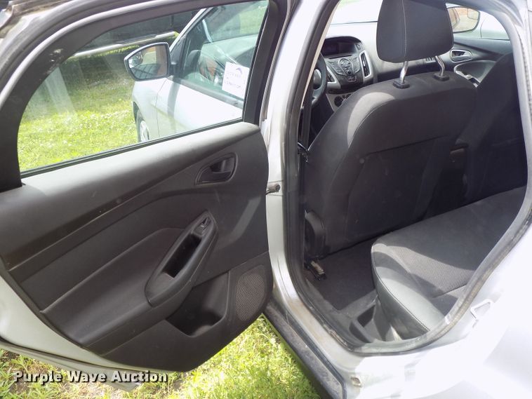 image for item DE7715 2012 Ford Focus SE