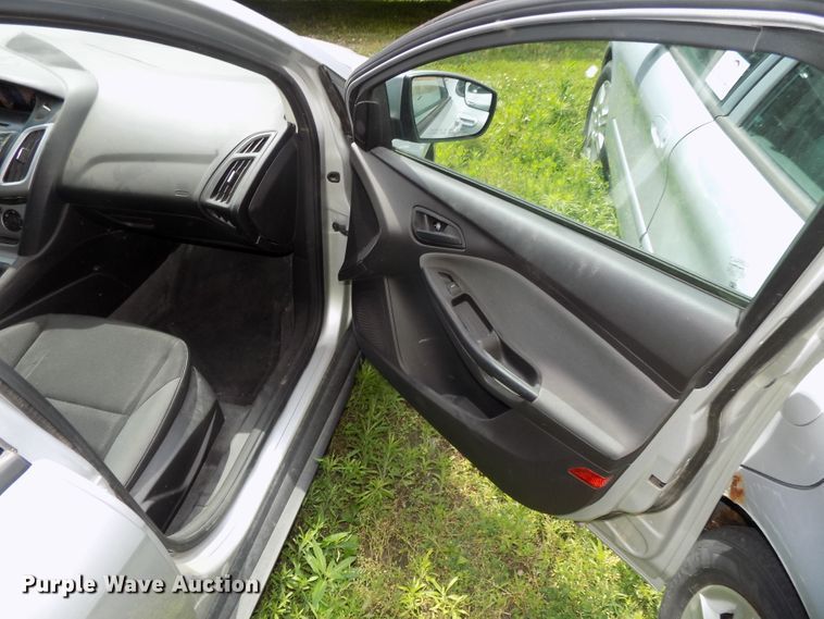 image for item DE7715 2012 Ford Focus SE