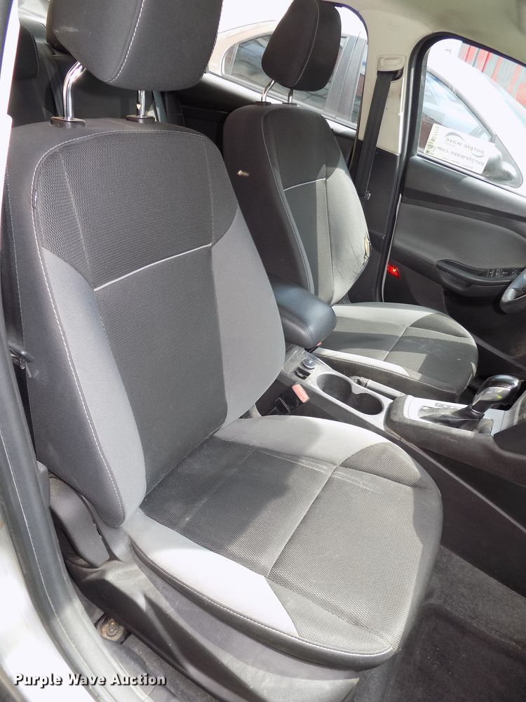 image for item DE7715 2012 Ford Focus SE