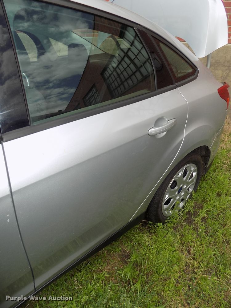 image for item DE7715 2012 Ford Focus SE