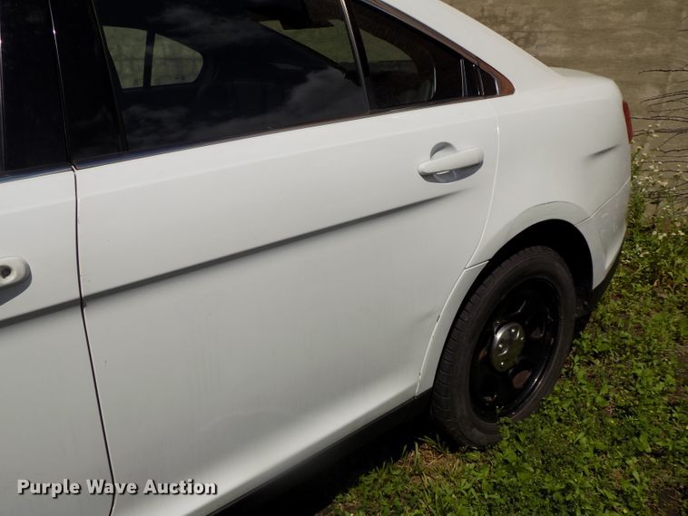 image for item DE7719 2013 Ford Taurus Police Interceptor