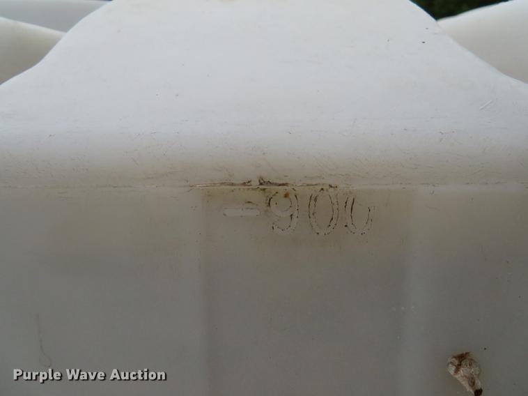 image for item DE8139 (3) poly tanks