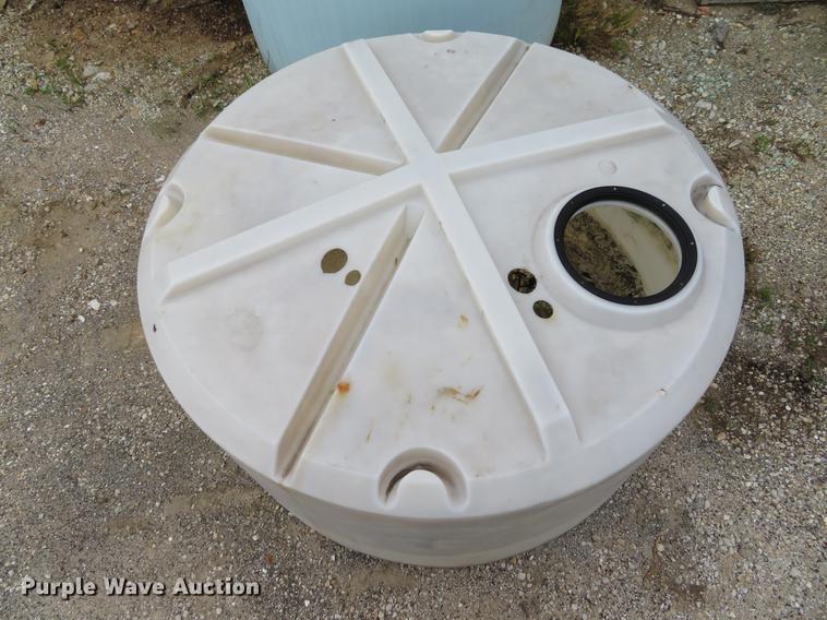 image for item DE8139 (3) poly tanks