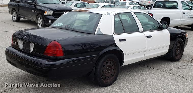 image for item DF3346 2006 Ford Crown Victoria Police Interceptor