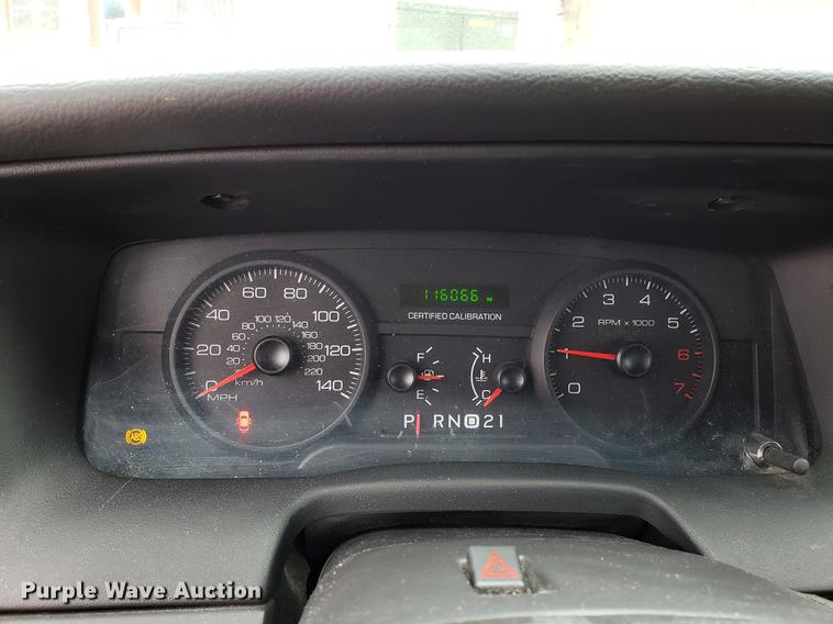 image for item DF3350 2011 Ford Crown Victoria Police Interceptor