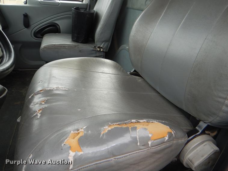 image for item DF7765 2007 International 7400 hydrovac truck