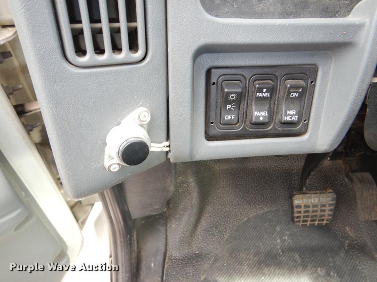 image for item DF7765 2007 International 7400 hydrovac truck