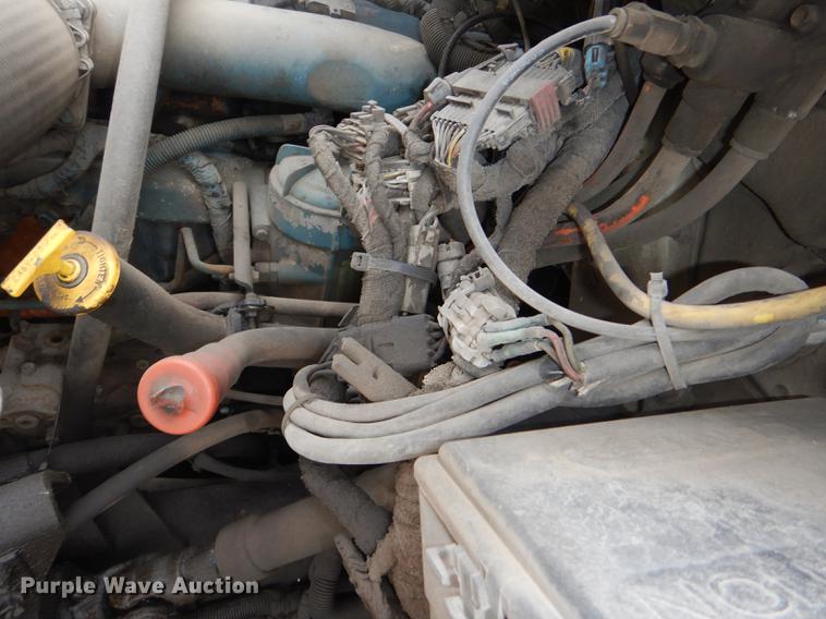 image for item DF7765 2007 International 7400 hydrovac truck